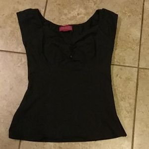 Cute, fitting black blouse